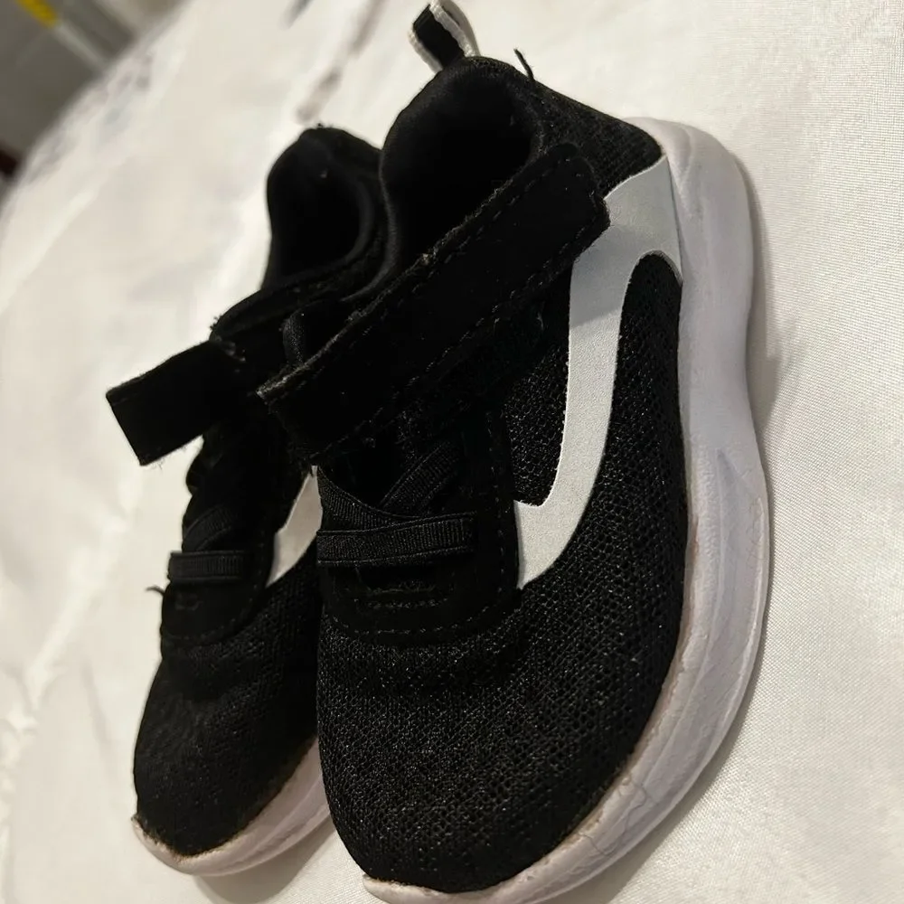 Toddler Sneakers - Picture 2 of 5
